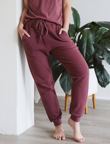 The Women's Essential Sweatpant - Adult Pants - Dark Clay - XS - mini mioche